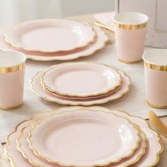 Party Tableware Set for 12 — detail view